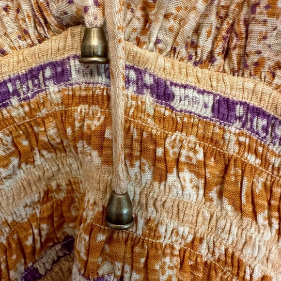 Free People smocked elastic v-neck blouse. NWT’s size medium - Picture 6 of 8